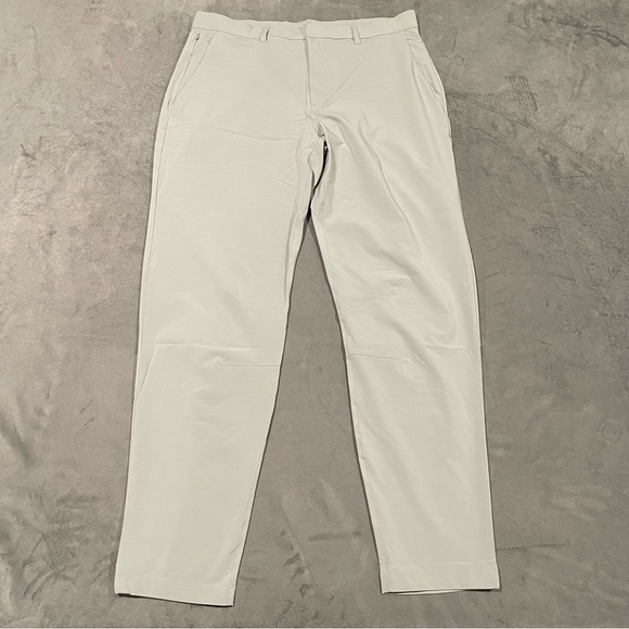 Fabletics Pants Mens Large Gray The Only Chino Performance Stretch Golf NWT - Picture 1 of 8